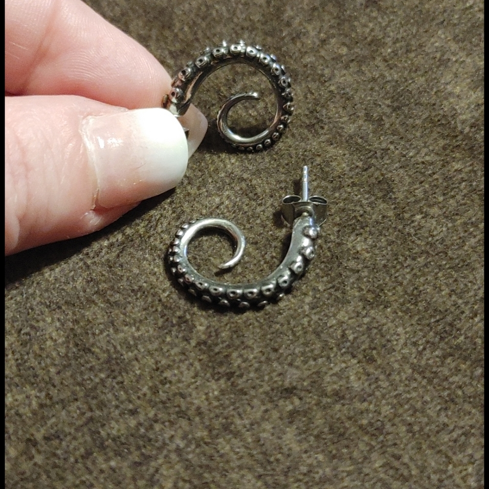"Ursula" Jewelry 🐙 - Picture 5 of 8